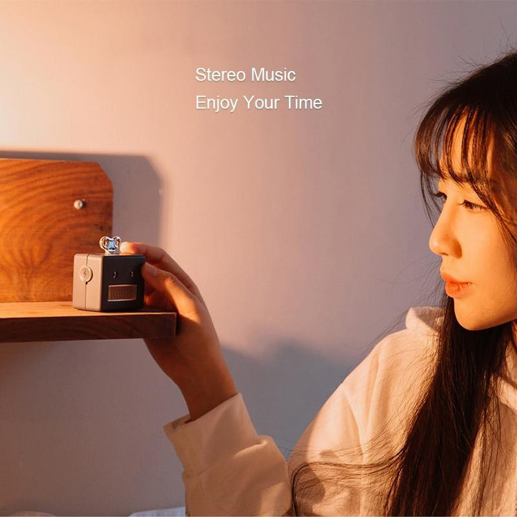 Mini Robot Bluetooth Speaker