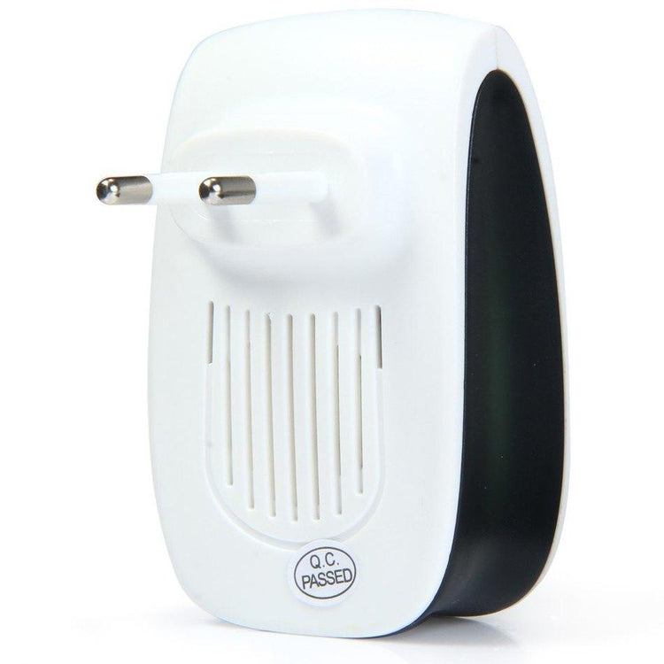 Copy of UltraSonic Pest & Rodent Repeller