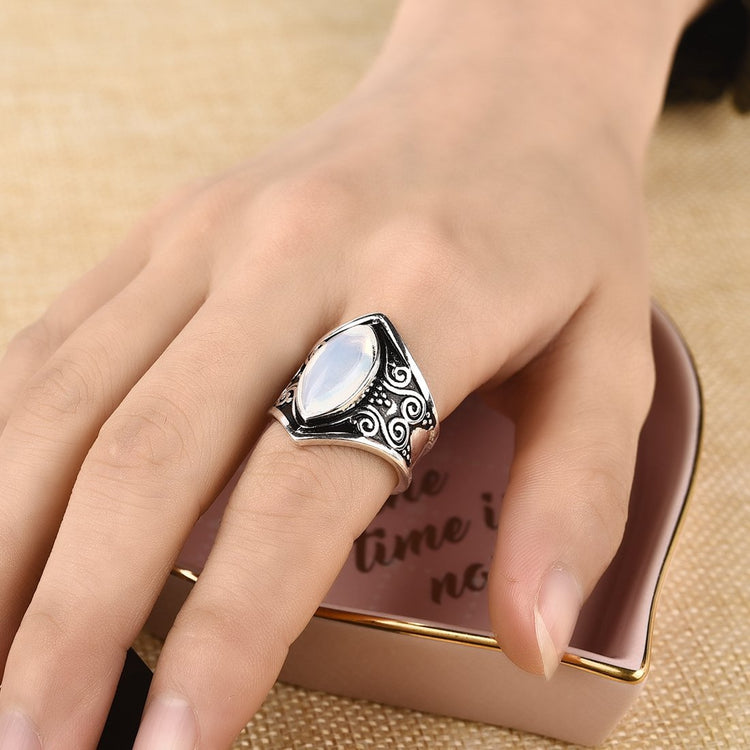 Avery - Bohemian Vintage Silver Ring