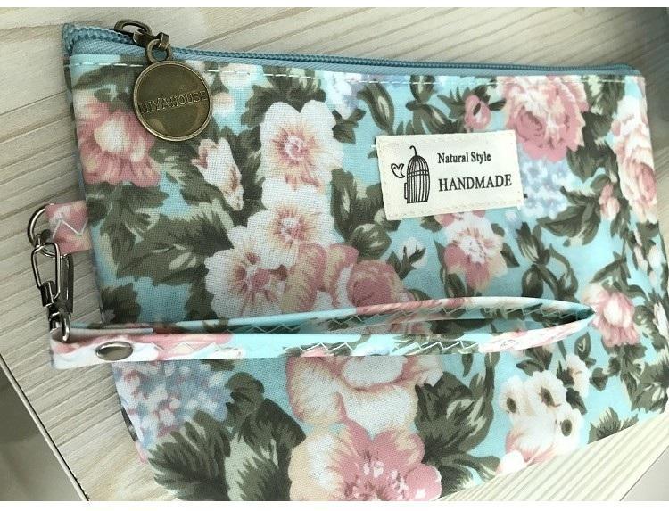 Vintage Floral Cosmetic Bag